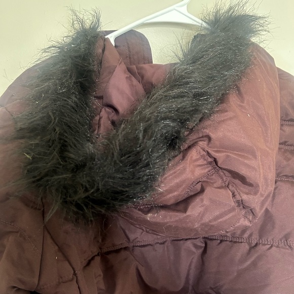 Old Navy Maroon Puffer Jacket with Faux Fur Hood | Size M | Mid-Thigh Length - Picture 5 of 5